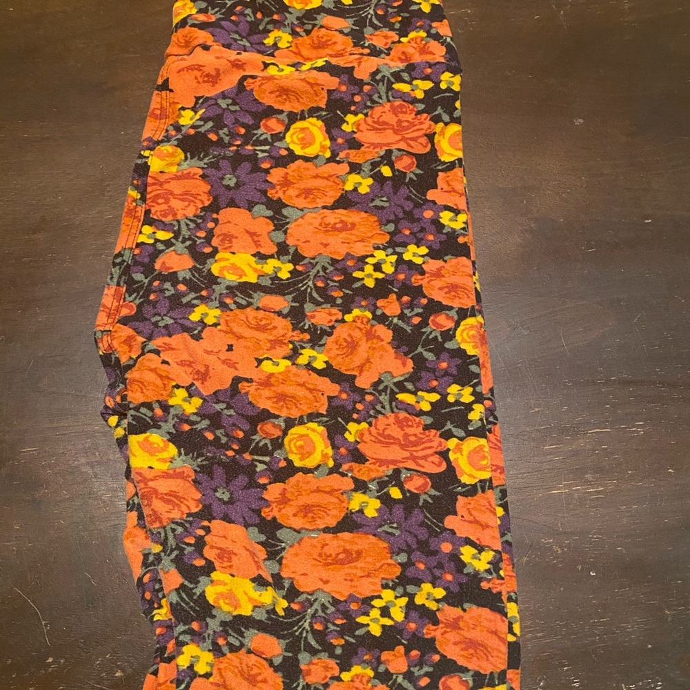 Lularoe one size leggings